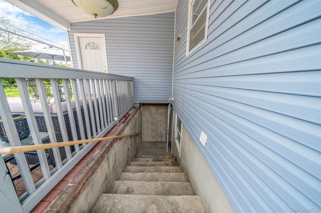 34 E Beech Street, Central Islip, NY 11722