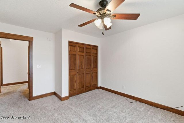 8703 N Courcelles Pkwy, Hayden, ID 83835