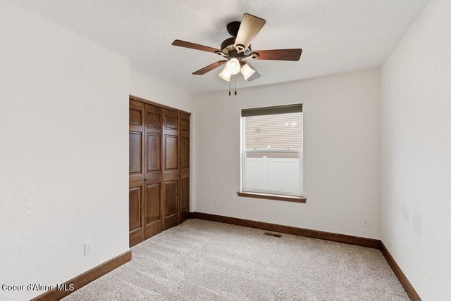 8703 N Courcelles Pkwy, Hayden, ID 83835