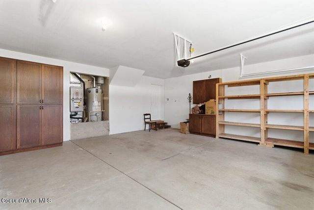 8703 N Courcelles Pkwy, Hayden, ID 83835