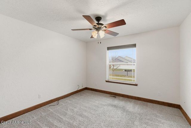 8703 N Courcelles Pkwy, Hayden, ID 83835