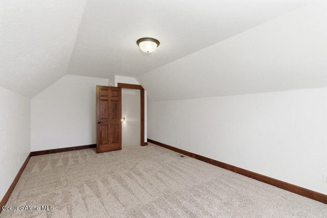 8703 N Courcelles Pkwy, Hayden, ID 83835