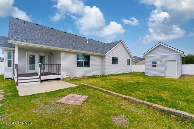 8703 N Courcelles Pkwy, Hayden, ID 83835