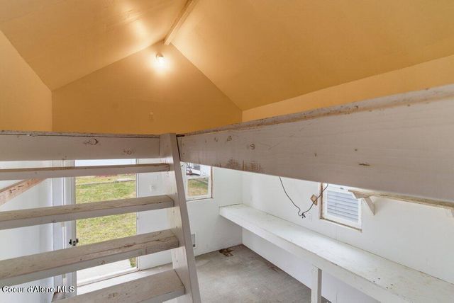 8703 N Courcelles Pkwy, Hayden, ID 83835