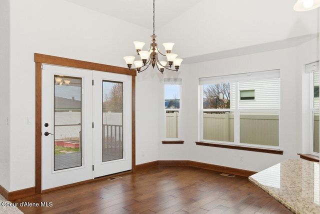 8703 N Courcelles Pkwy, Hayden, ID 83835