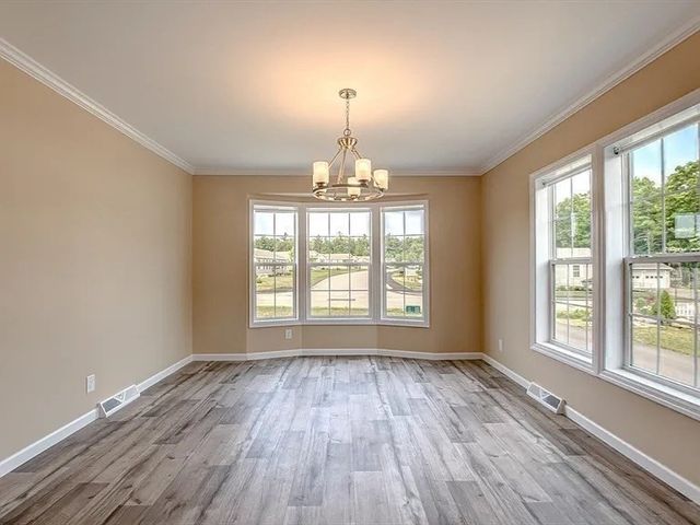 102 Topaz Terrace, Gardner, MA 01440