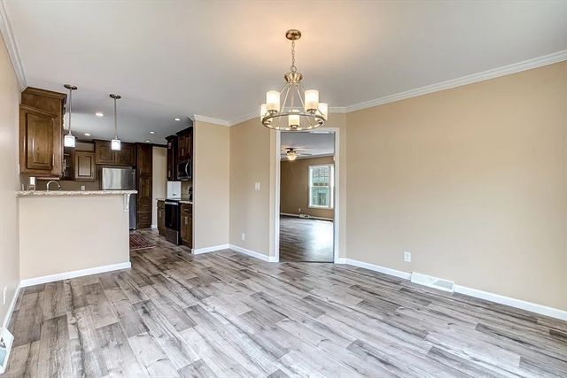 102 Topaz Terrace, Gardner, MA 01440