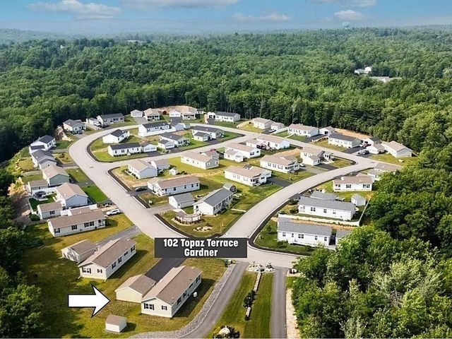 102 Topaz Terrace, Gardner, MA 01440