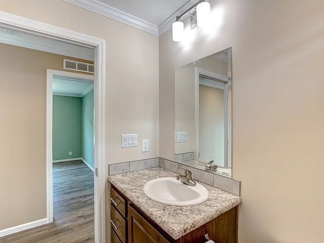 102 Topaz Terrace, Gardner, MA 01440