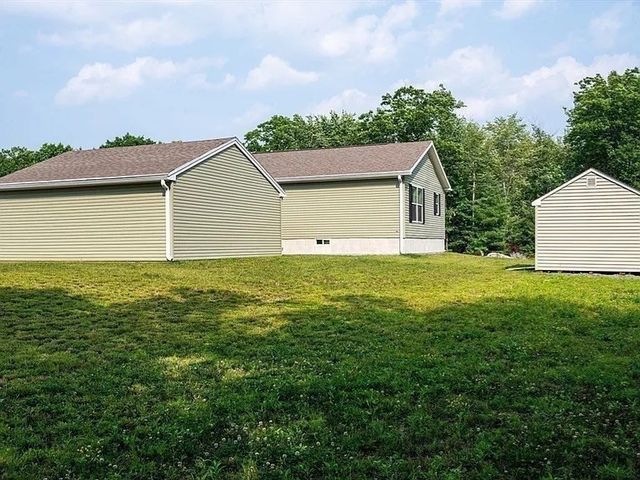 102 Topaz Terrace, Gardner, MA 01440
