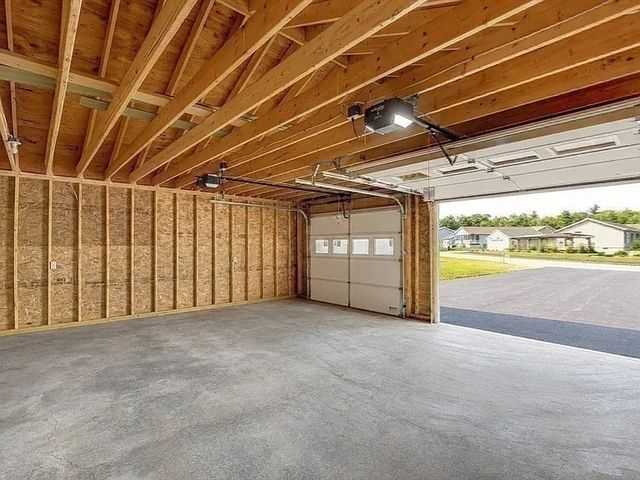 102 Topaz Terrace, Gardner, MA 01440