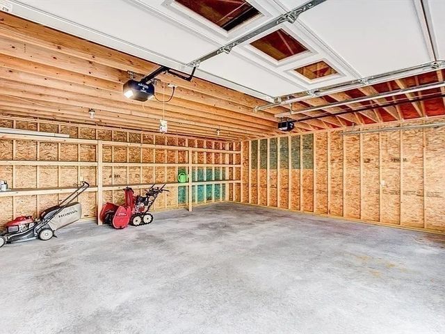 102 Topaz Terrace, Gardner, MA 01440