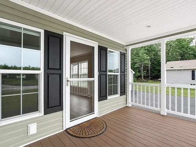 102 Topaz Terrace, Gardner, MA 01440