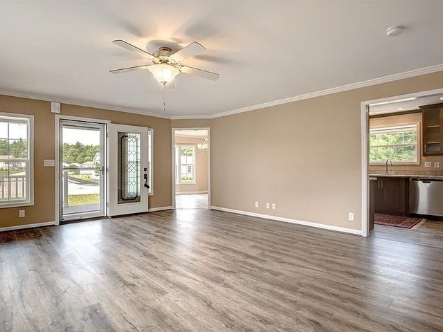 102 Topaz Terrace, Gardner, MA 01440