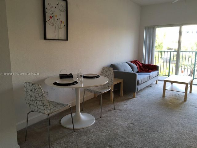 6001 SW 70th St 525, South Miami, FL 33143