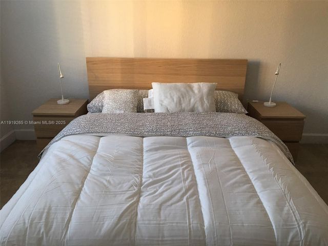 6001 SW 70th St 525, South Miami, FL 33143