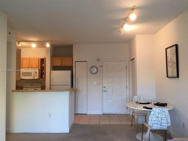 6001 SW 70th St 525, South Miami, FL 33143