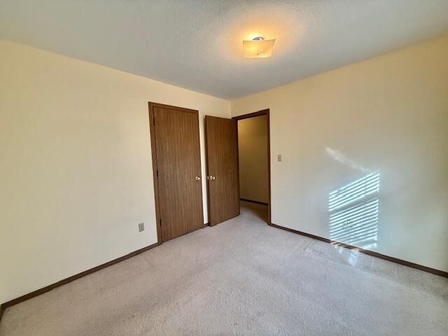 2455 W Roxbury Street, Springfield, MO 65807