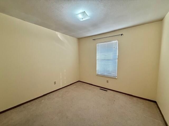 2455 W Roxbury Street, Springfield, MO 65807