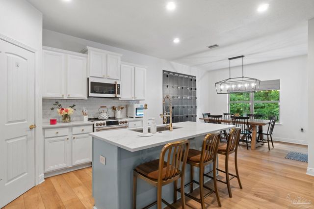 2806 Carrington Lakes Blvd, Cantonment, FL 32533
