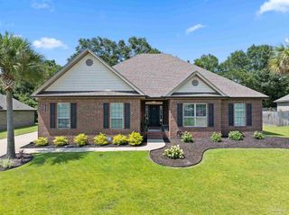 2806 Carrington Lakes Blvd, Cantonment, FL 32533