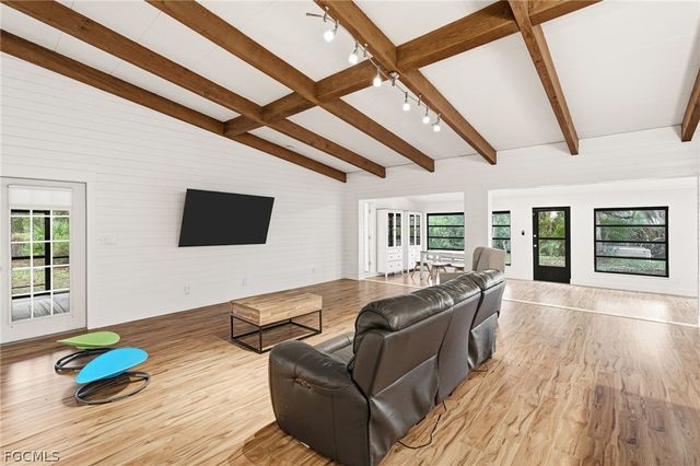 5700 Oakview LN, Punta Gorda, FL 33950