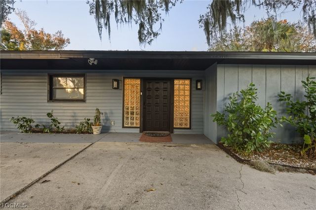 5700 Oakview LN, Punta Gorda, FL 33950