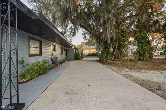 5700 Oakview LN, Punta Gorda, FL 33950