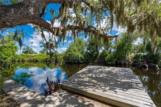 5700 Oakview LN, Punta Gorda, FL 33950