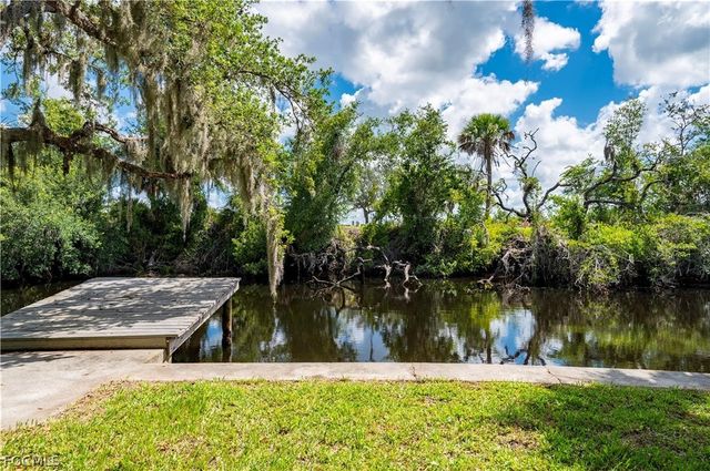5700 Oakview LN, Punta Gorda, FL 33950