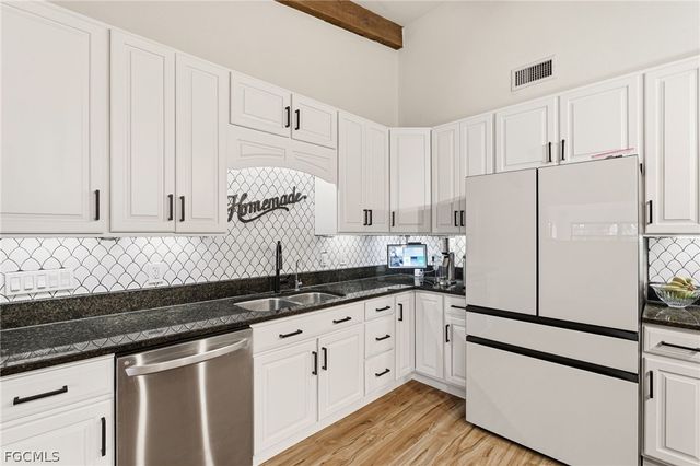 5700 Oakview LN, Punta Gorda, FL 33950