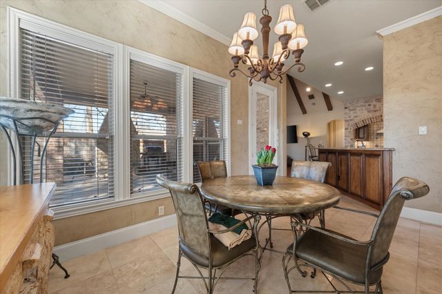 5904 St Ives Court, Arlington, TX 76017