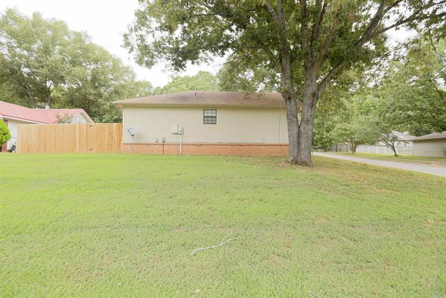 1 Deer Creek Cove, Jacksonville, AR 72076