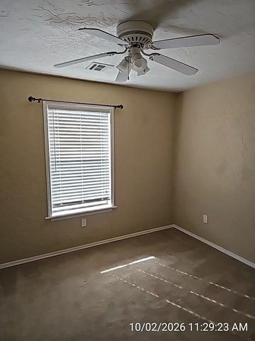 1118 NW 74th St, Lawton, OK 73505