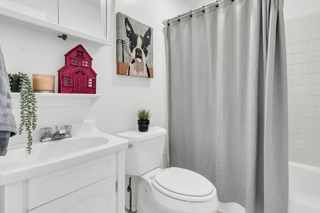 404 Forest Circle, Summerville, SC 29483