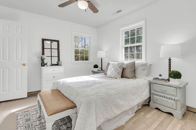 404 Forest Circle, Summerville, SC 29483