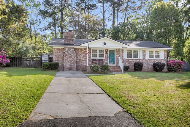 404 Forest Circle, Summerville, SC 29483