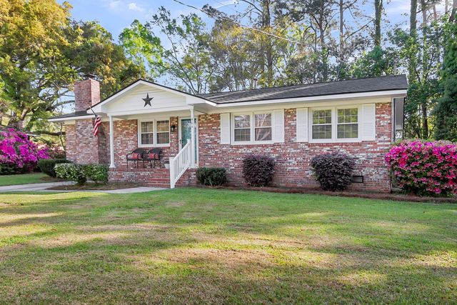 404 Forest Circle, Summerville, SC 29483