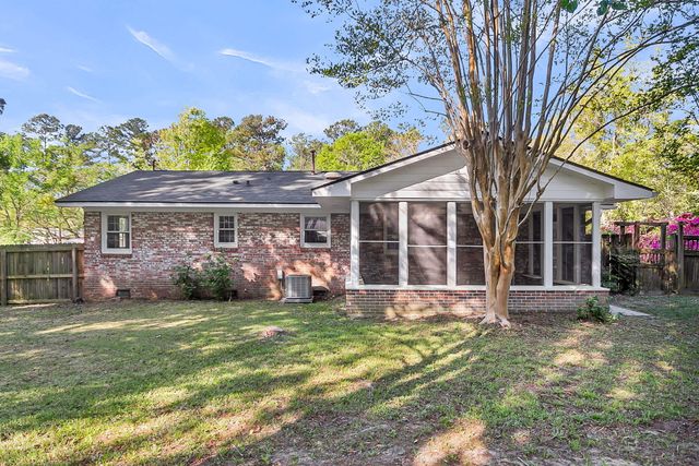 404 Forest Circle, Summerville, SC 29483