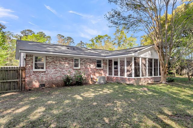 404 Forest Circle, Summerville, SC 29483