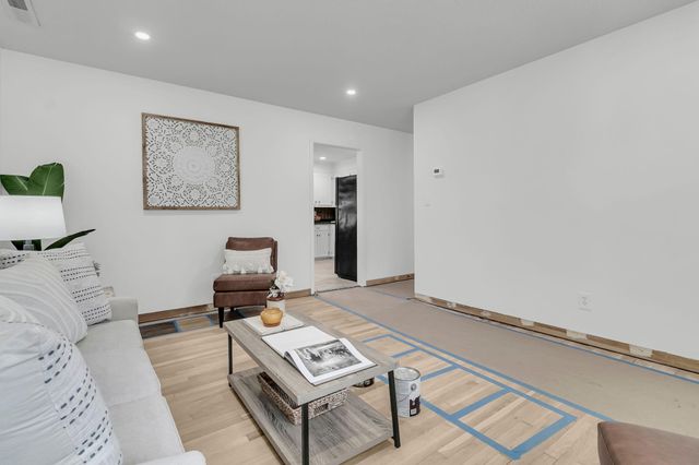 404 Forest Circle, Summerville, SC 29483