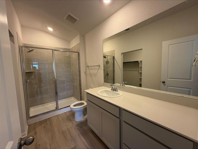 105 Honey Bee RD, Jarrell, TX 76537