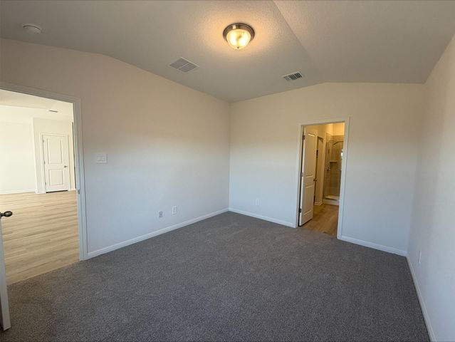 105 Honey Bee RD, Jarrell, TX 76537