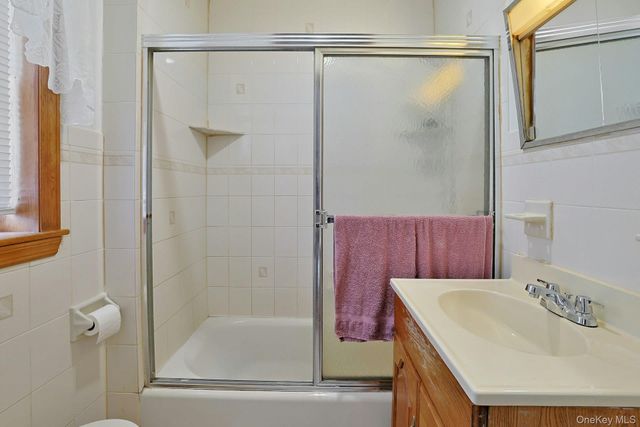 16 Richardson Place, Eastchester, NY 10709