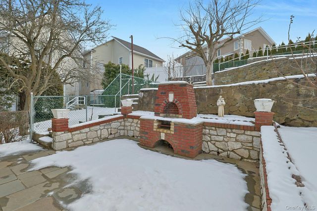 16 Richardson Place, Eastchester, NY 10709