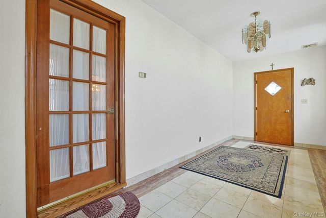 16 Richardson Place, Eastchester, NY 10709