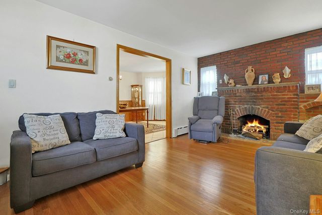 16 Richardson Place, Eastchester, NY 10709