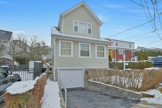 16 Richardson Place, Eastchester, NY 10709