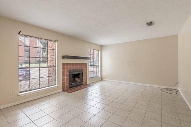 2401 Sycamore Ave E3, Huntsville, TX 77340