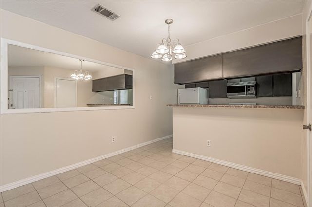 2401 Sycamore Ave E3, Huntsville, TX 77340